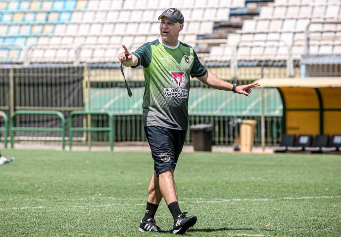 Rogério Corrêa projeta partida contra o Botafogo