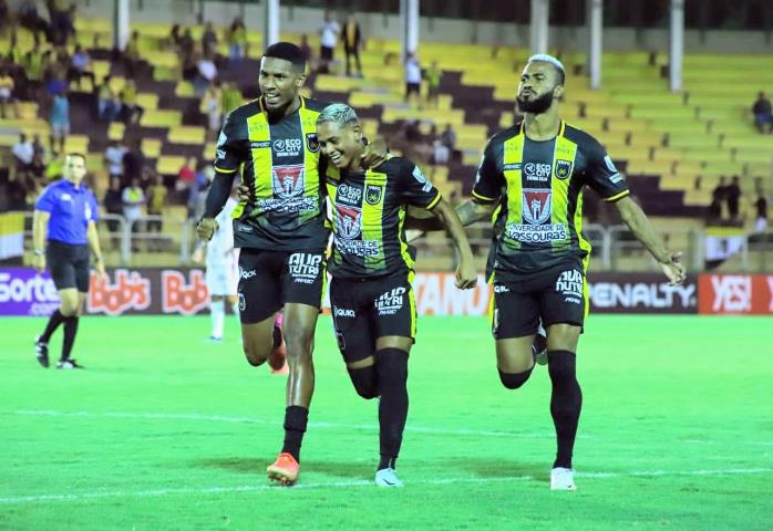 Goleada do Voltaço no clássico do Sul Fluminense