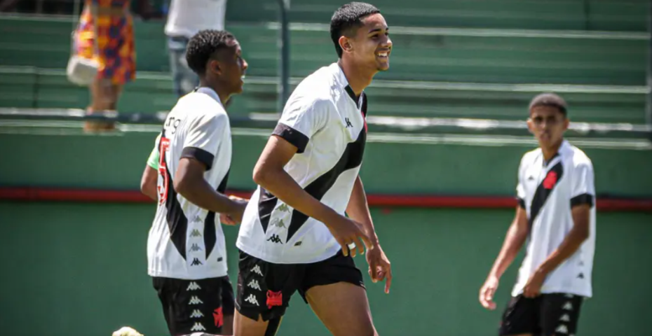 Meninos da Colina abrem vantagem na semi do Sub-17