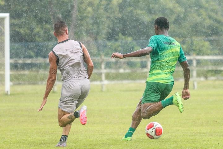 Sampaio vence mais um jogo-treino