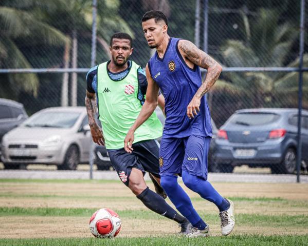 Madureira e Bangu testam elencos em amistoso