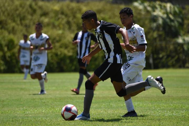 Botafogo goleia na abertura da Copa Rio Sub 16