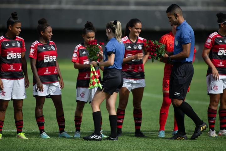 FERJ  Flores e empate entre Gloriosas e Rubro-Negras