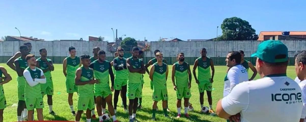 Cabofriense inicia pré-temporada com Denis Alves no comando