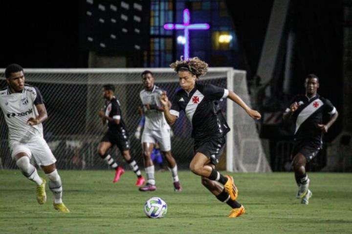 Vasco abre vantagem na Copa do Brasil Sub-17