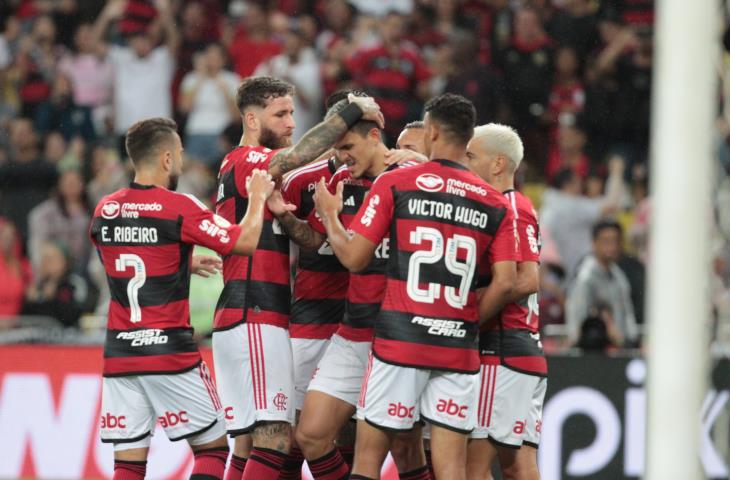 Fla faz as pazes com a vitória e sai do Z4