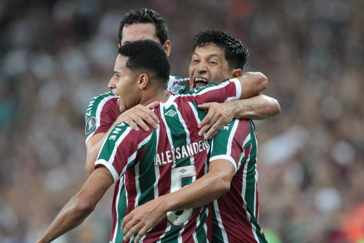 Baile tricolor e atropelo sobre o River no Maracanã