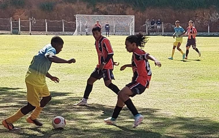 A bola rolou no Estadual de Ligas Sub-17 da Região Centro Norte Fluminense