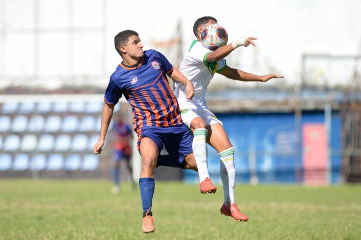 São Cristóvão e Zinzane seguem na ponta da Série C