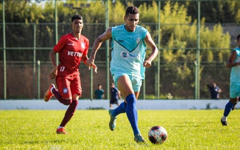 Macaé Esporte e Friburguense realizam jogo-treino