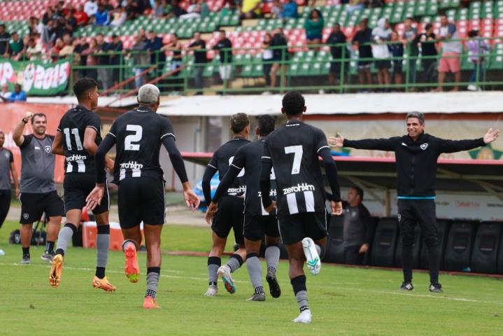 Estadual Sub-20: Bota, Fla e Flu vencem e estão na semifinal