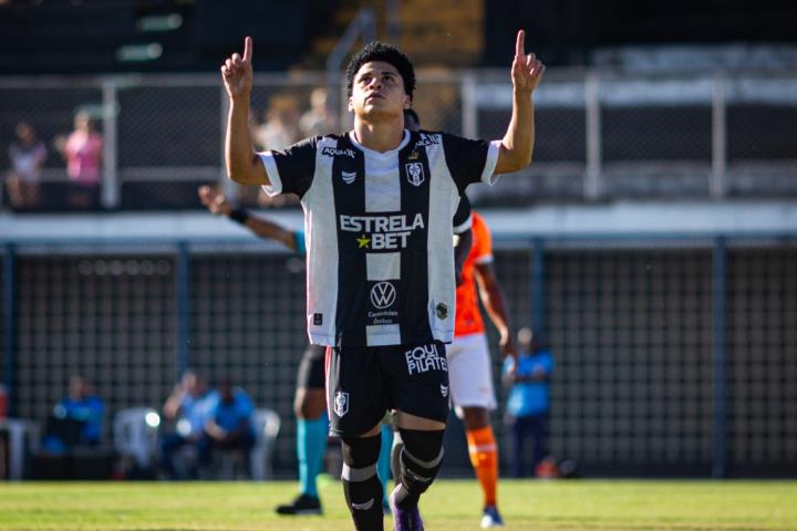 Vitórias fazem Resende reagir na temporada