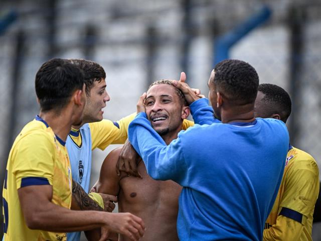 Gonçalense vira sobre o Frizão e assume a ponta da A2