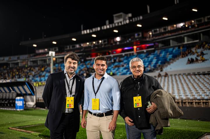 Presidente da FERJ junto ao Botafogo