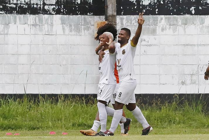 São Gonçalo sai na frente na final da Série B1