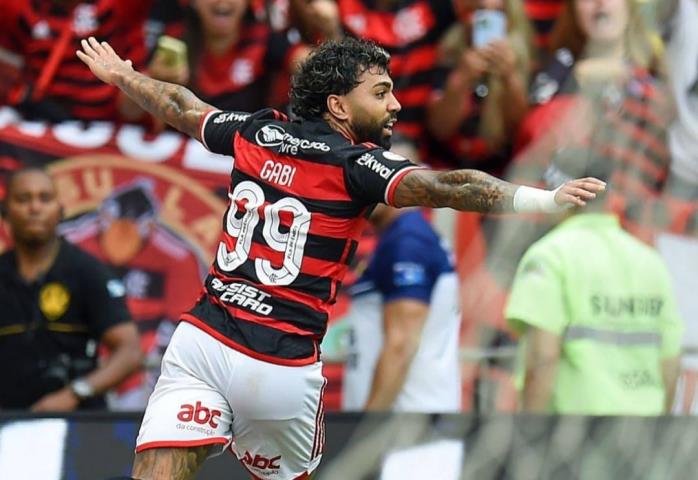 Gabigol marca em sua despedida no empate do Fla