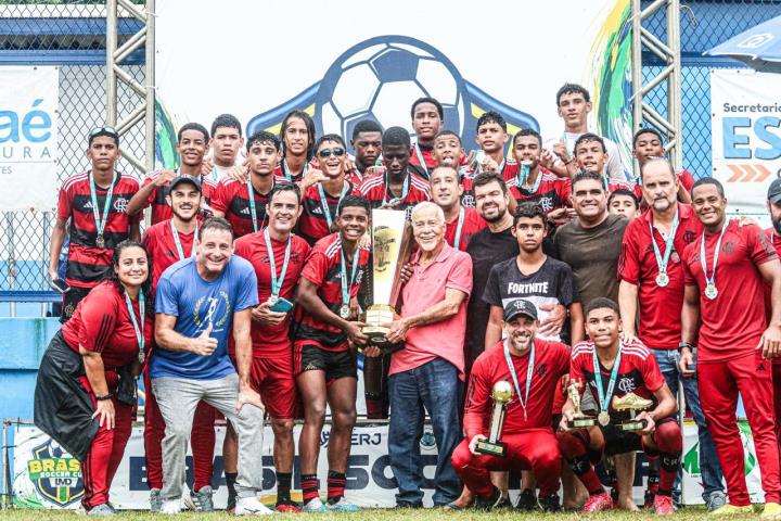 Flamengo é campeão da Brasil Soccer Cup Sub-14