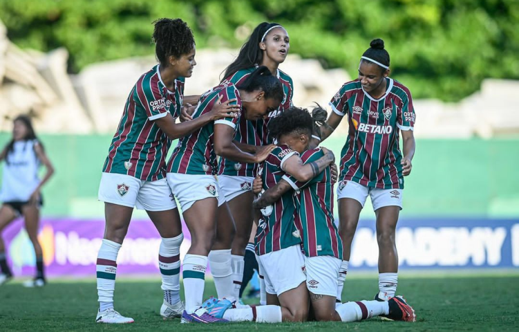 Flu goleia na estreia do Brasileirão Feminino