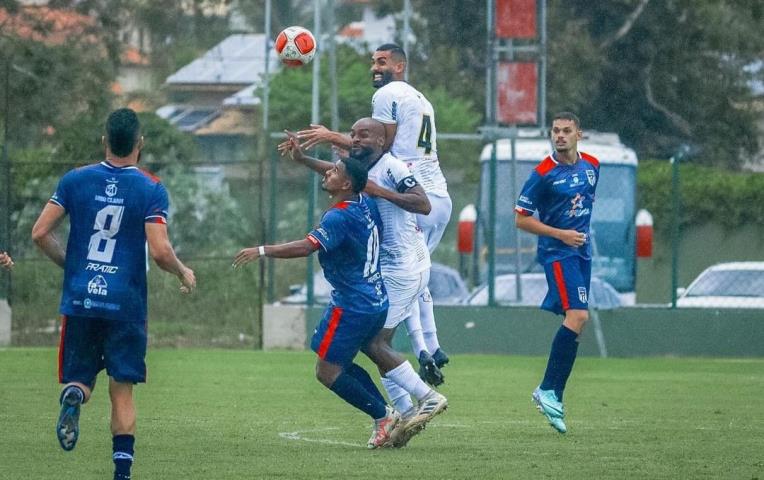 Maricá segura o empate com o Americano e segue líder