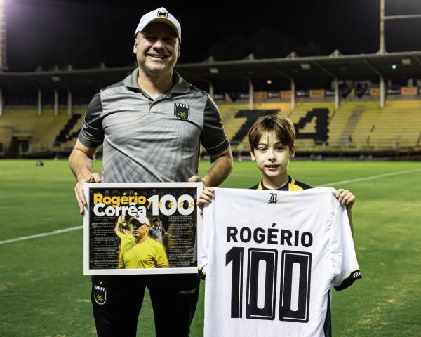 Cem jogos como técnico do Voltaço