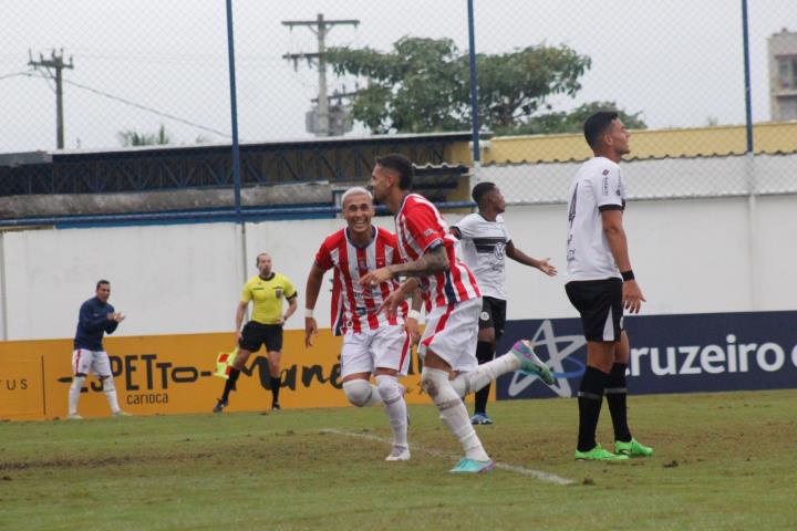 Artilheiro Pablo Thomaz marca e Maricá fica próximo da vaga