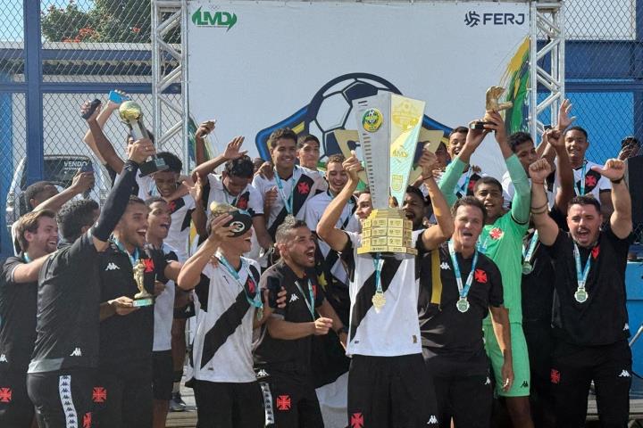 Vasco é campeão da Brasil Soccer Cup Sub-16
