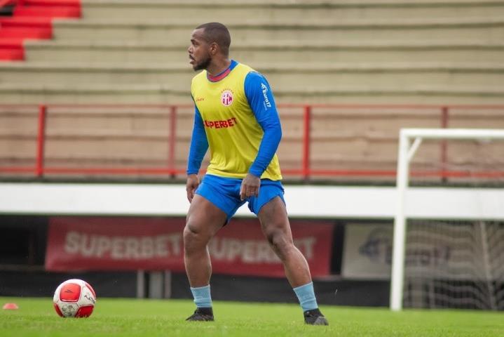 Felipe Dias confia em remontada do Mecão: "Vamos sair dessa"