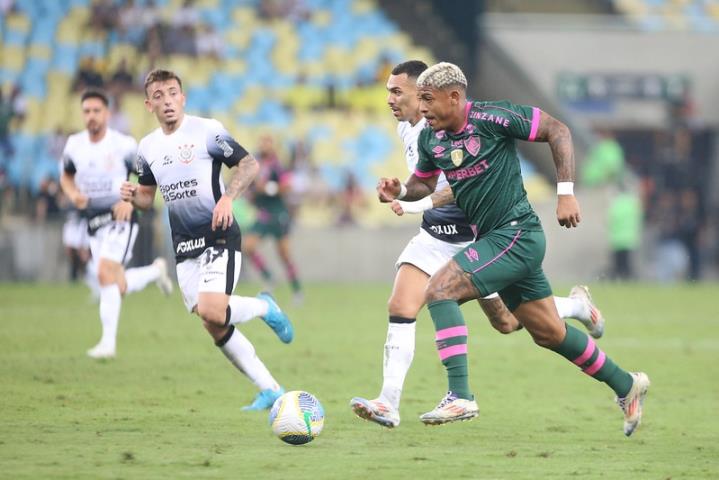 Flu empata com o Corinthians no Maracanã