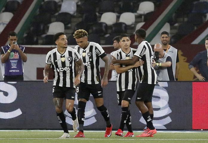 Botafogo vence o 1º clássico do Carioca Superbet