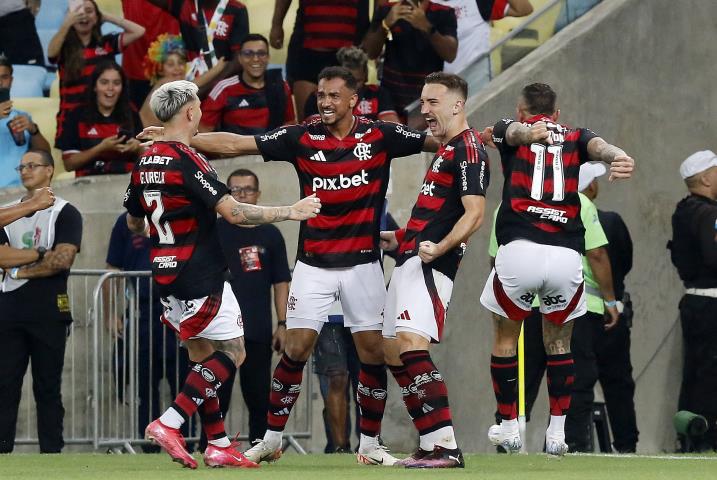 Fla assume a ponta do Carioca Superbet ao vencer clássico