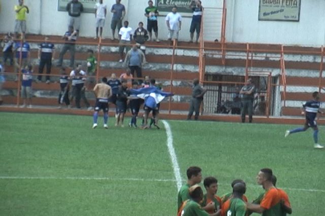 Série C 2012- Semi Final - Villa Rio 2 (0 X 0) 4 Paduano - 2º Jogo