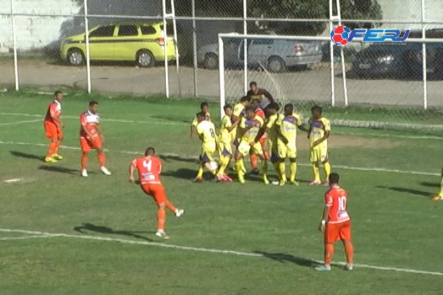 Copa Rio 2013 - Duque de Caxias 1 X 0 Madureira - 2ª Fase Returno 1ª Rodada