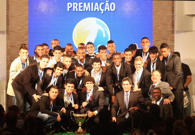 Botafogo Recebe o Troféu José Luiz de Magalhães Lins Filho