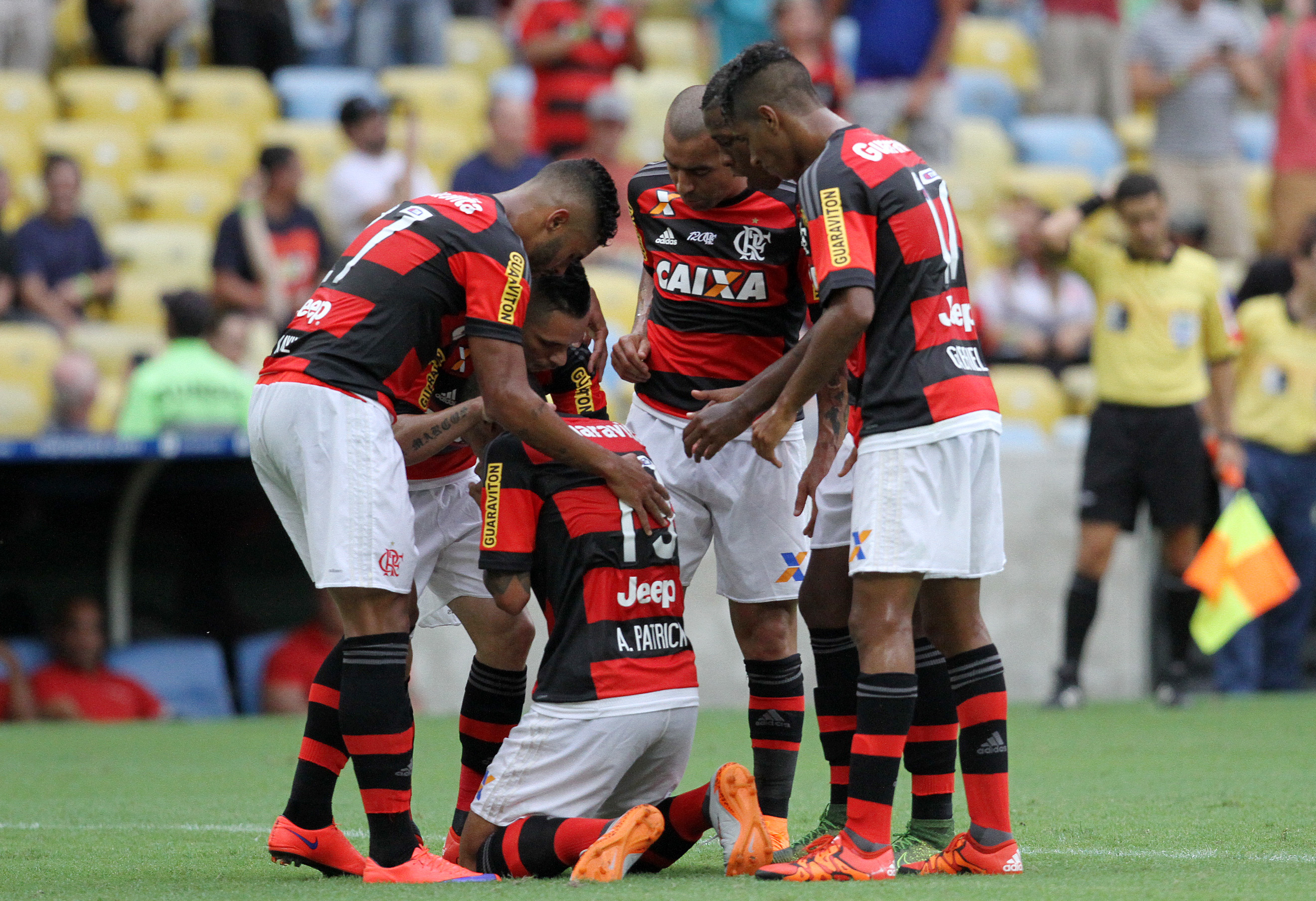 Flamengo goleia o Goiás-GO no Maracanã pelo Brasileirão