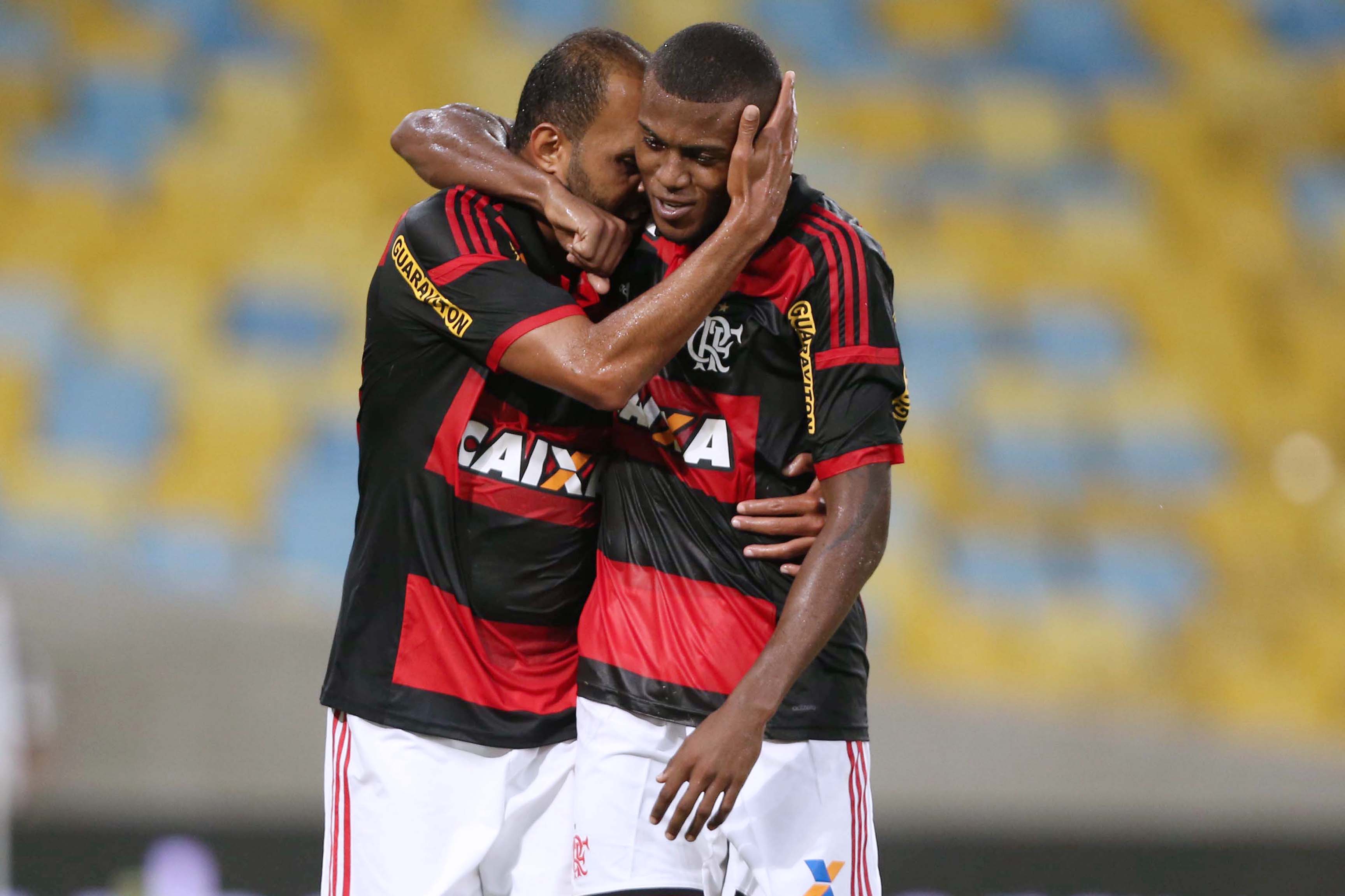 Flamengo goleia a Cabofriense no Maracanã