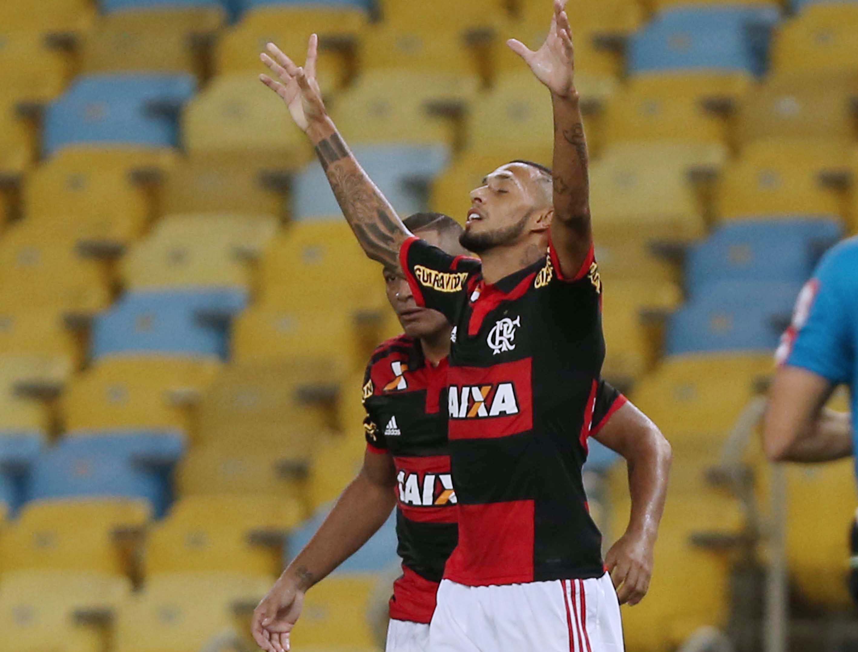 Flamengo vence o Brasil de Pelotas 2 a 0