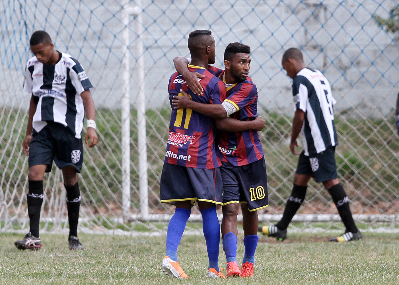 Barcelona vence a primeira na Copa Rio