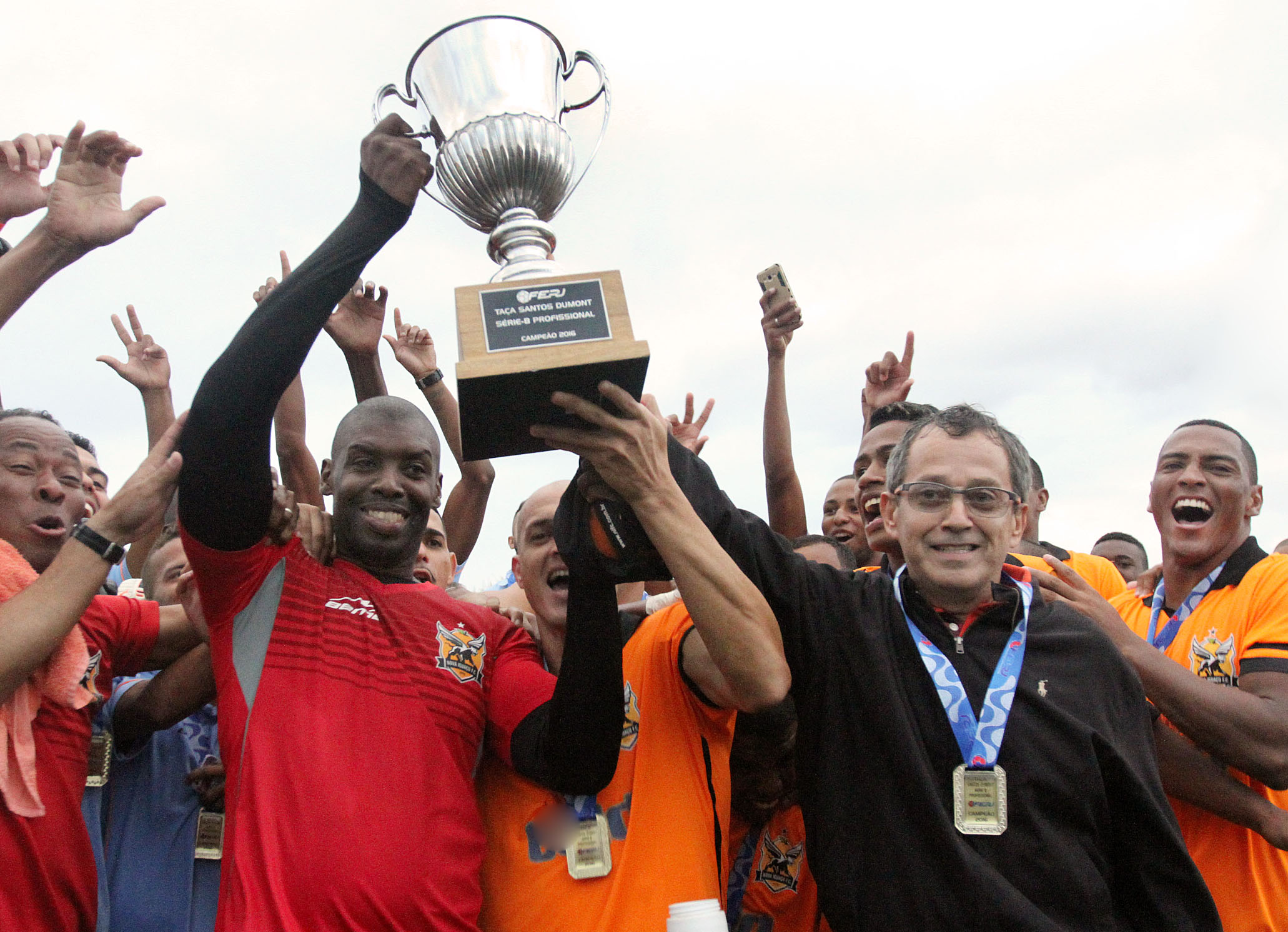 Nova Iguaçu conquista a Taça Santos Dumont