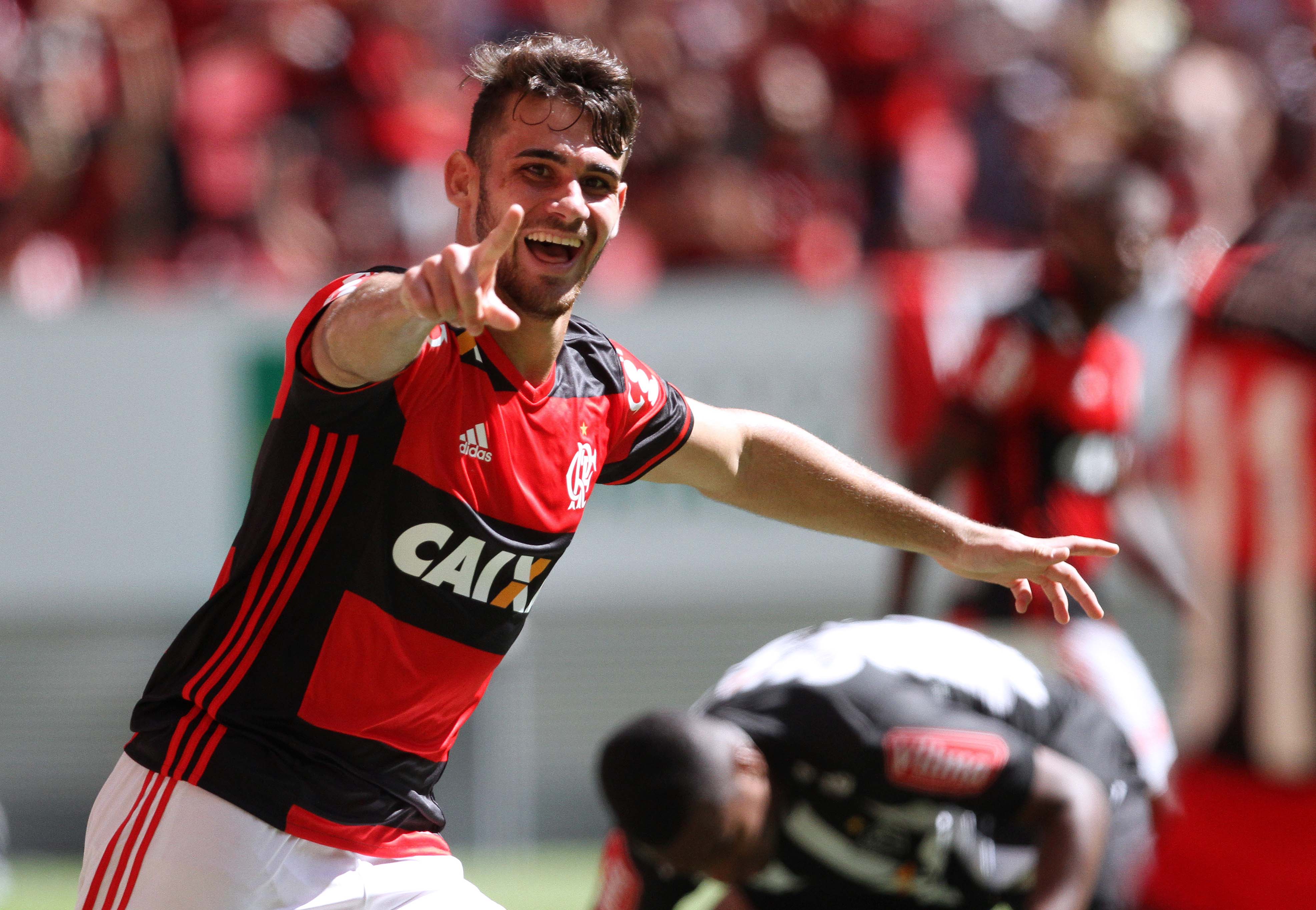 Flamengo vence o Atlético-MG por 2 a 0 no Mané Garrincha 