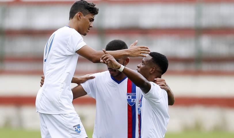 Seleção Carioca goleia e se classifica