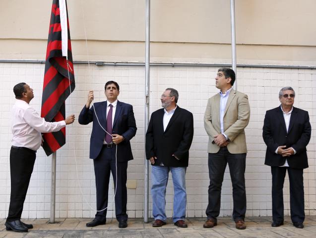 Flamengo hasteia bandeira de Campeão Carioca na FERJ