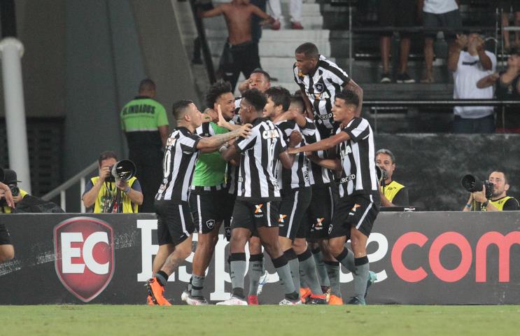 Botafogo elimina o Vasco e está na final da Taça Rio