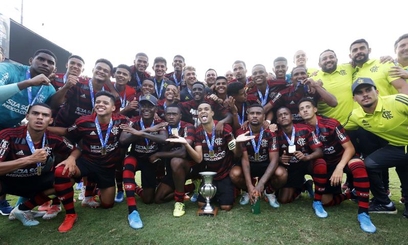 Flamengo conquista o Torneio OPG