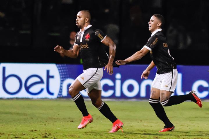 Vasco da Gama vence o Botafogo, por 1 a 0, em São Januário