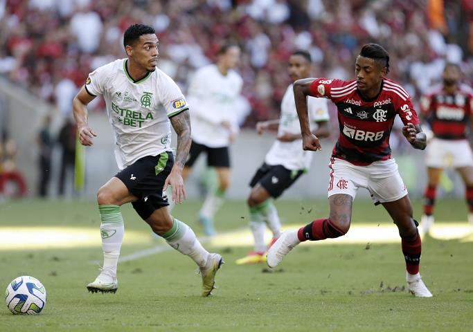 Flamengo empata com América MG no Maracanã